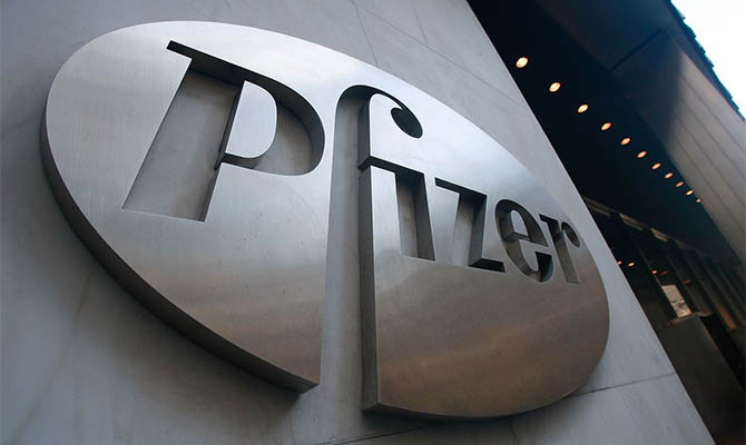 Американский завод Pfizer приступил к отправке первой партии вакцины от коронавируса